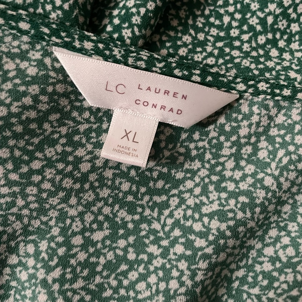 Irish Spring Green Ruffle Blouse - Picture 4 of 10